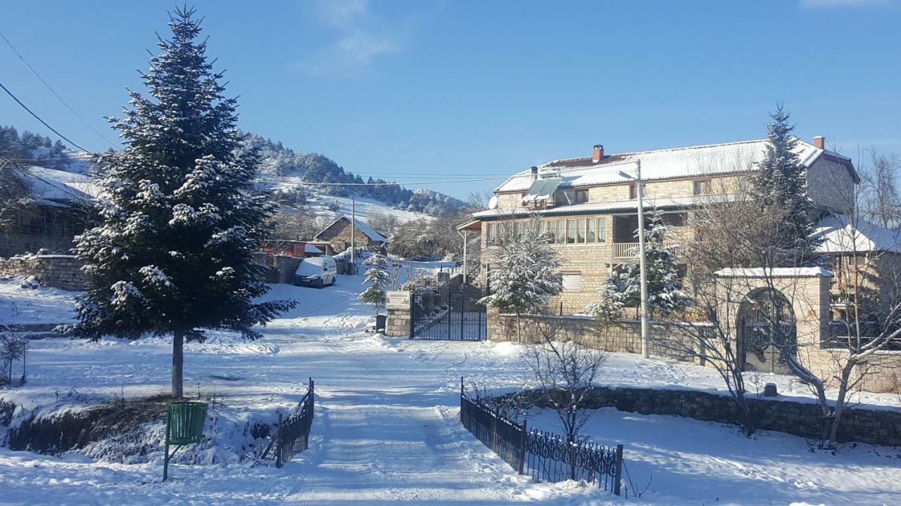 Pashuta Hotell Voskopojë Eksteriør bilde